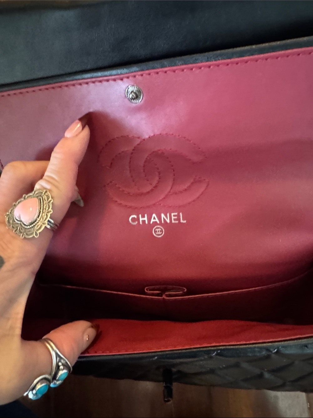 Copy Chanel Source Unknown Black Quilted Shoulder Bag with black Chain Detail - Picture 4 of 5
